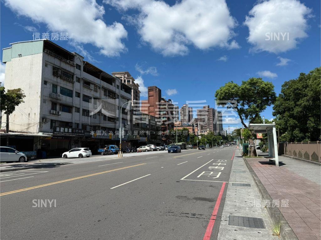 稀有康寧店面房屋室內格局與周邊環境