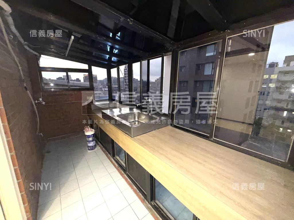 雙捷運單純高樓美廈房屋室內格局與周邊環境