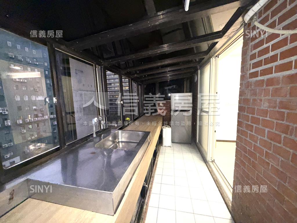 雙捷運單純高樓美廈房屋室內格局與周邊環境
