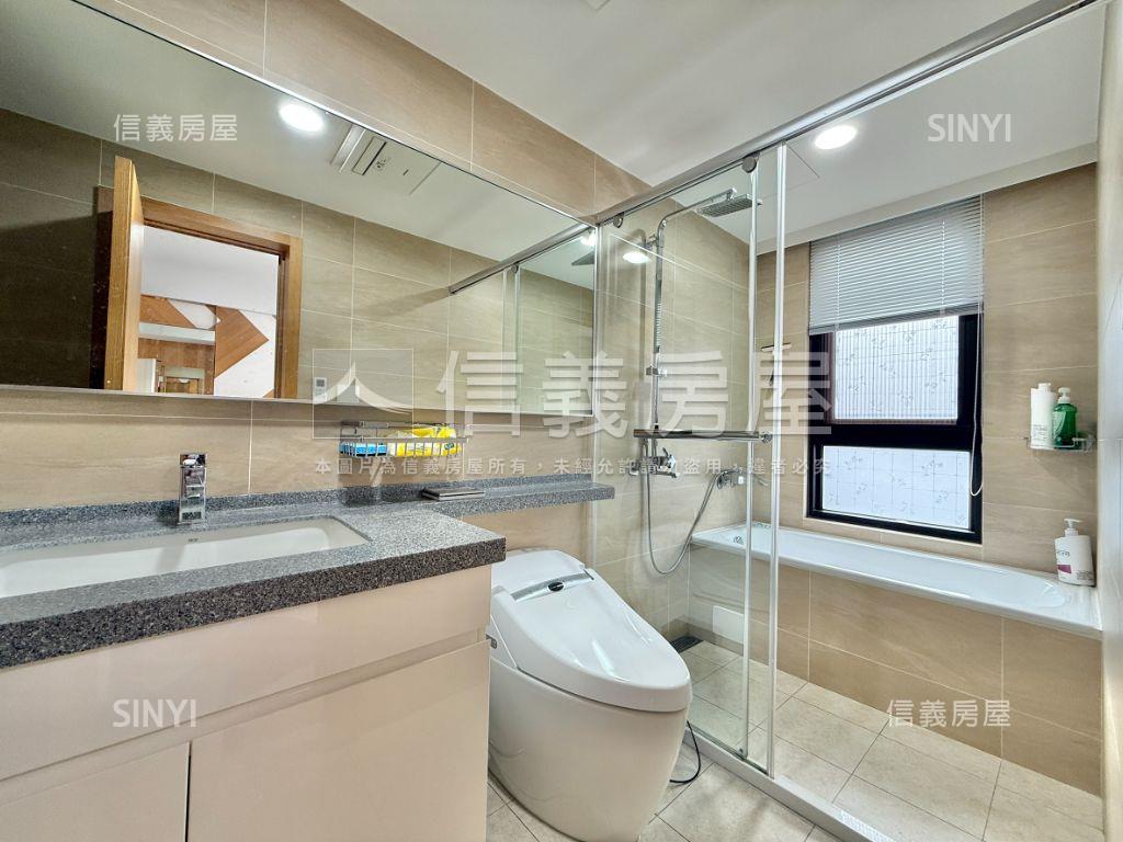 稀有釋出翠御精品三房車位房屋室內格局與周邊環境