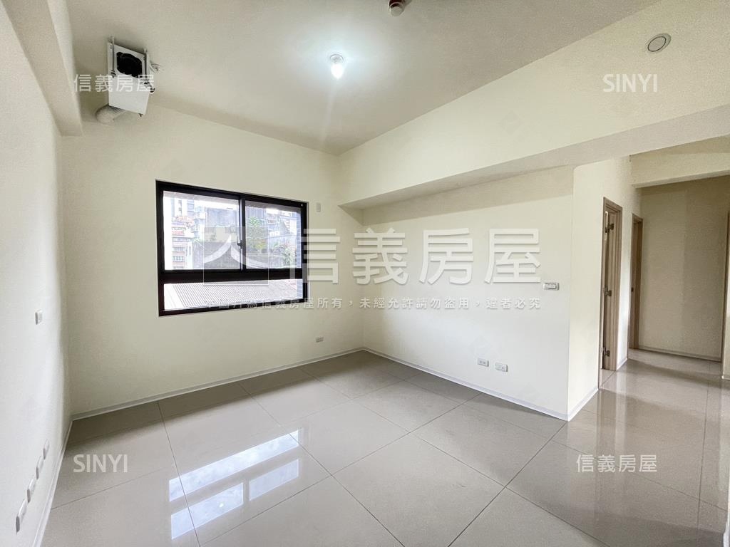 西園町三房車位房屋室內格局與周邊環境