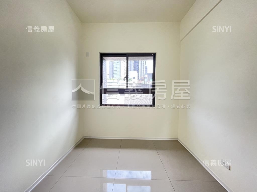 西園町三房車位房屋室內格局與周邊環境