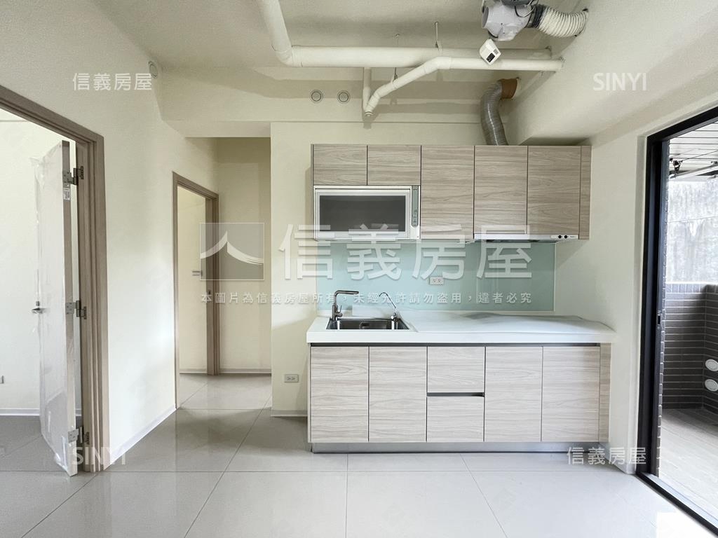 西園町三房車位房屋室內格局與周邊環境