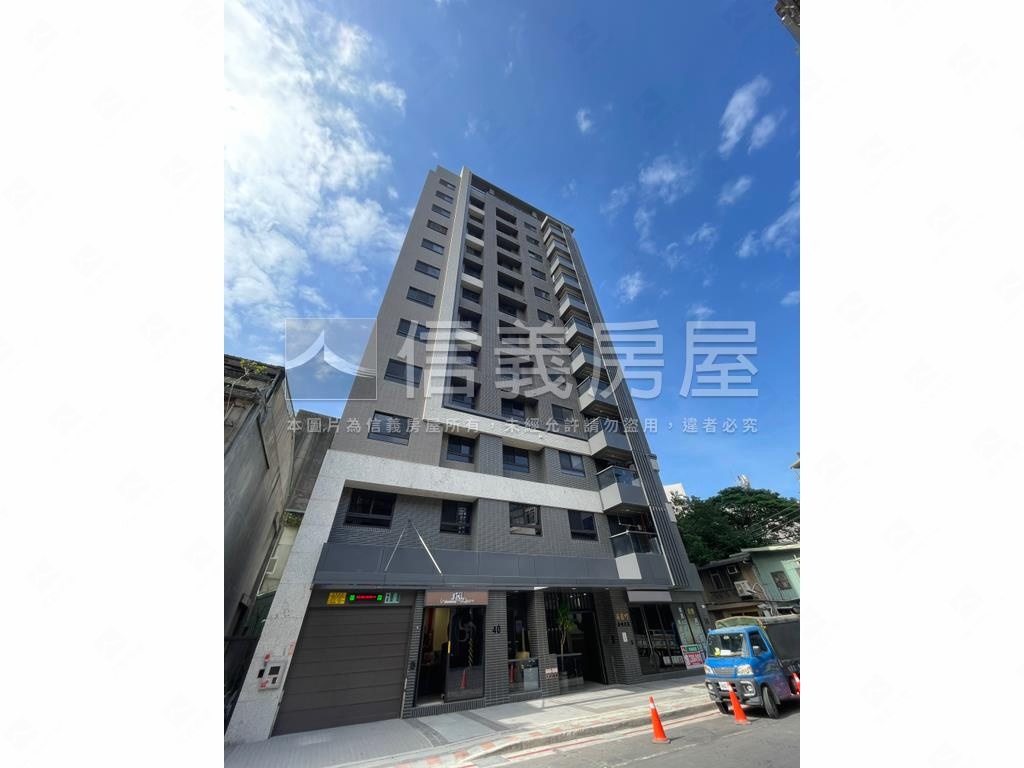 西園町三房車位房屋室內格局與周邊環境