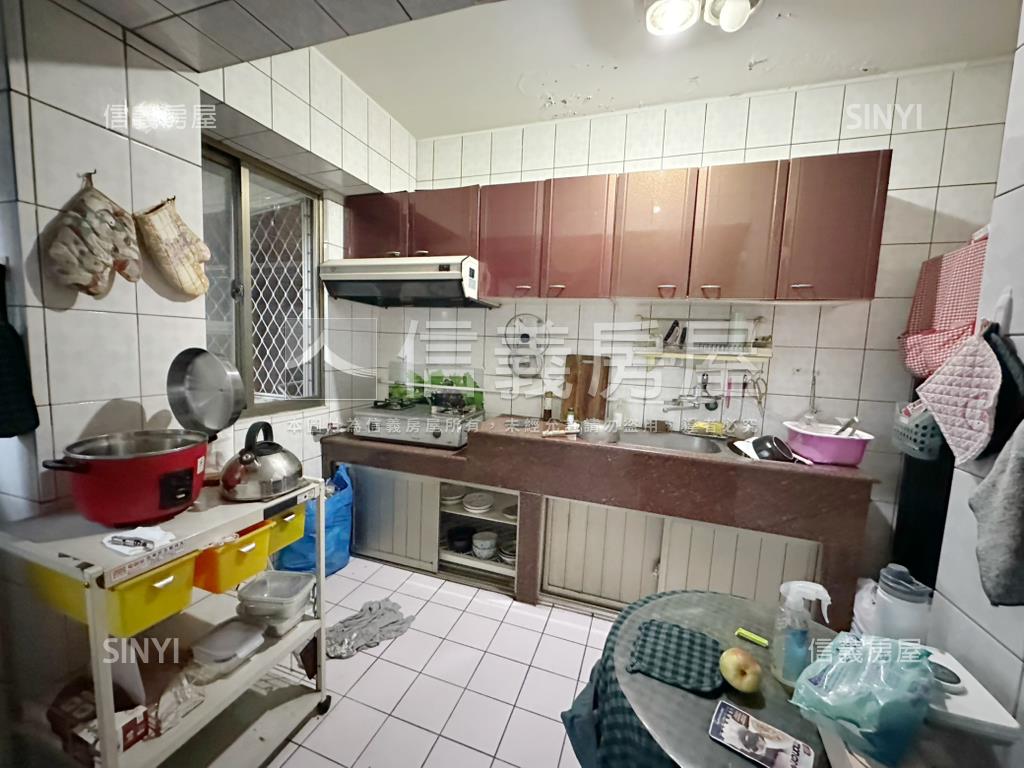 國光國小電梯華廈房屋室內格局與周邊環境