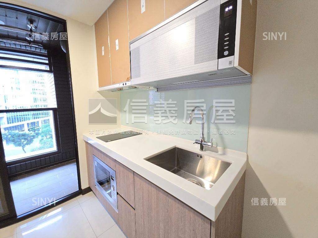 Ｗ站前１房＋車位房屋室內格局與周邊環境