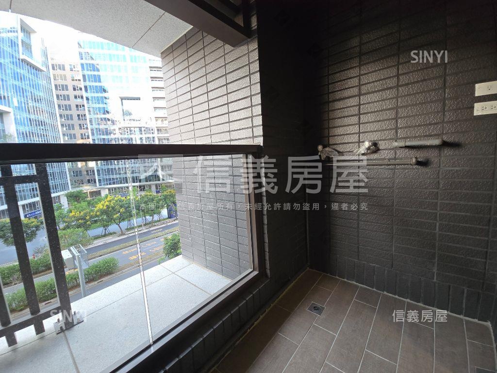 Ｗ站前１房＋車位房屋室內格局與周邊環境