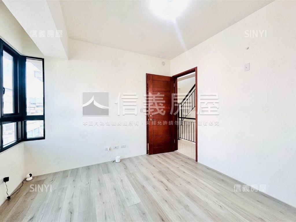 專任巨誠帝苑角間電梯店面房屋室內格局與周邊環境