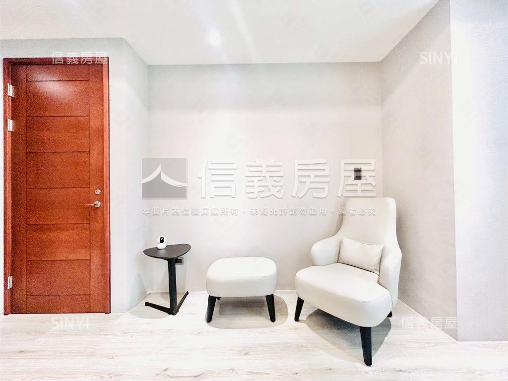 專任巨誠帝苑角間電梯店面房屋室內格局與周邊環境