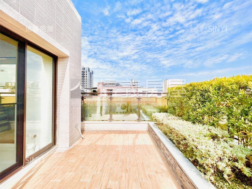 專任巨誠帝苑角間電梯店面房屋室內格局與周邊環境