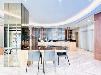 專任巨誠帝苑角間電梯店面