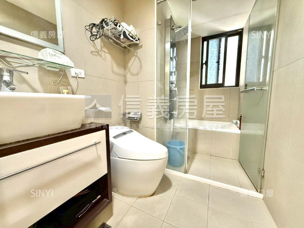 專任蘭庭序方正兩房車位房屋室內格局與周邊環境