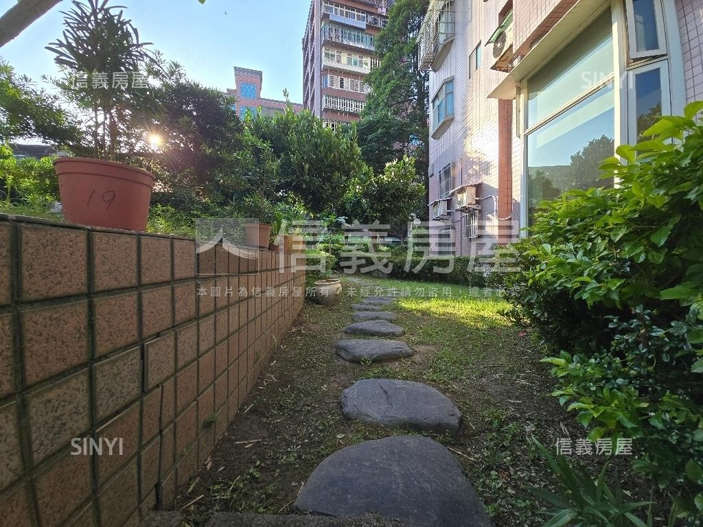 台北書鄉。景觀三房。圓夢房屋室內格局與周邊環境
