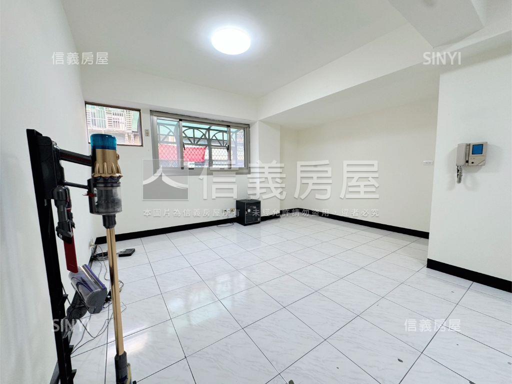 近未來捷運站電梯美三房房屋室內格局與周邊環境