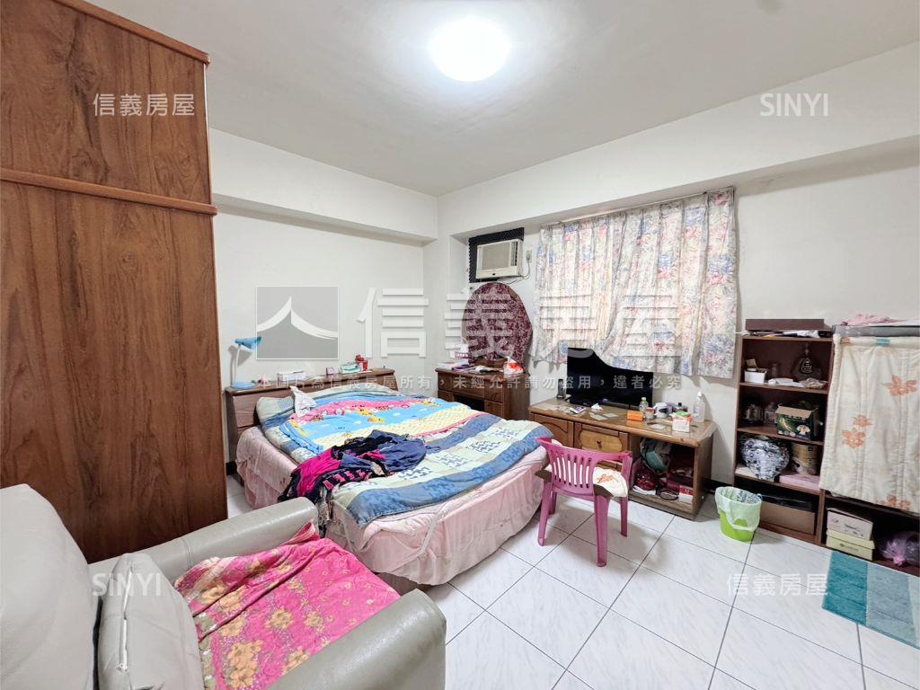 近未來捷運站電梯美三房房屋室內格局與周邊環境