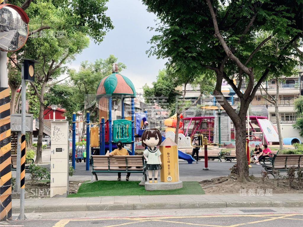 復興名門☆電梯美三房房屋室內格局與周邊環境