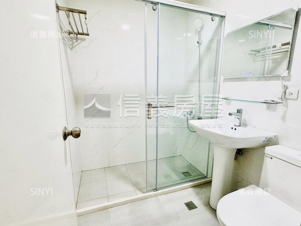 景安名人４房大車位房屋室內格局與周邊環境