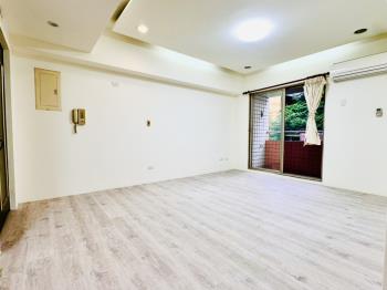 景安名人４房大車位