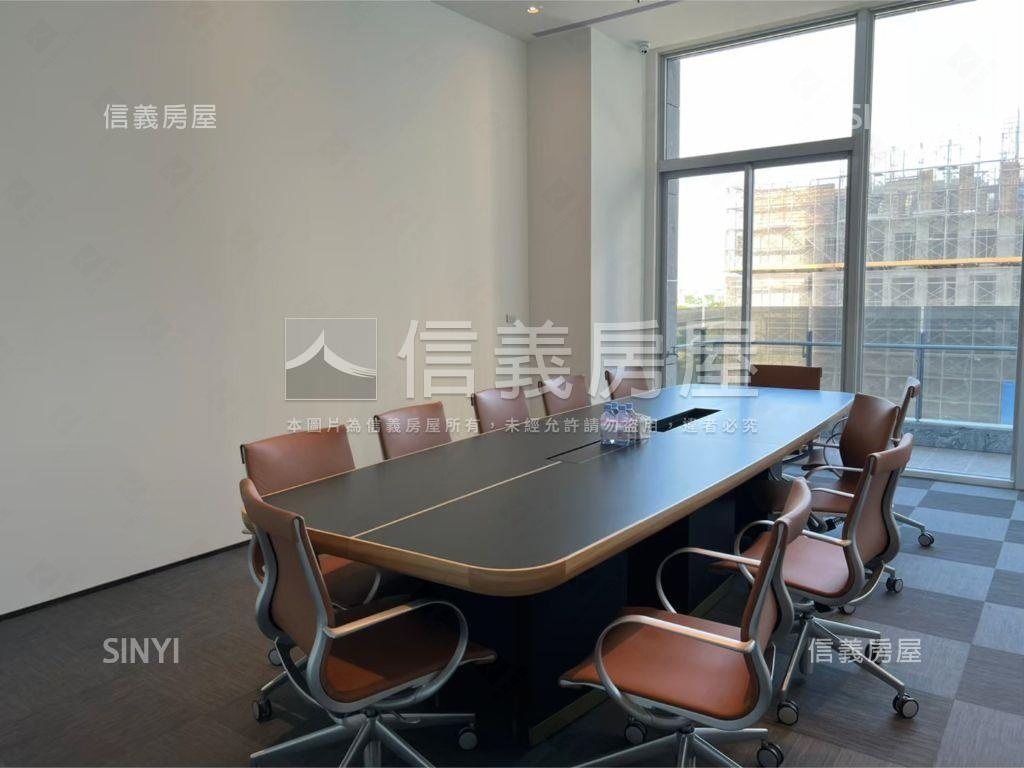 中悦寰宇一號高樓頂辦兩戶房屋室內格局與周邊環境