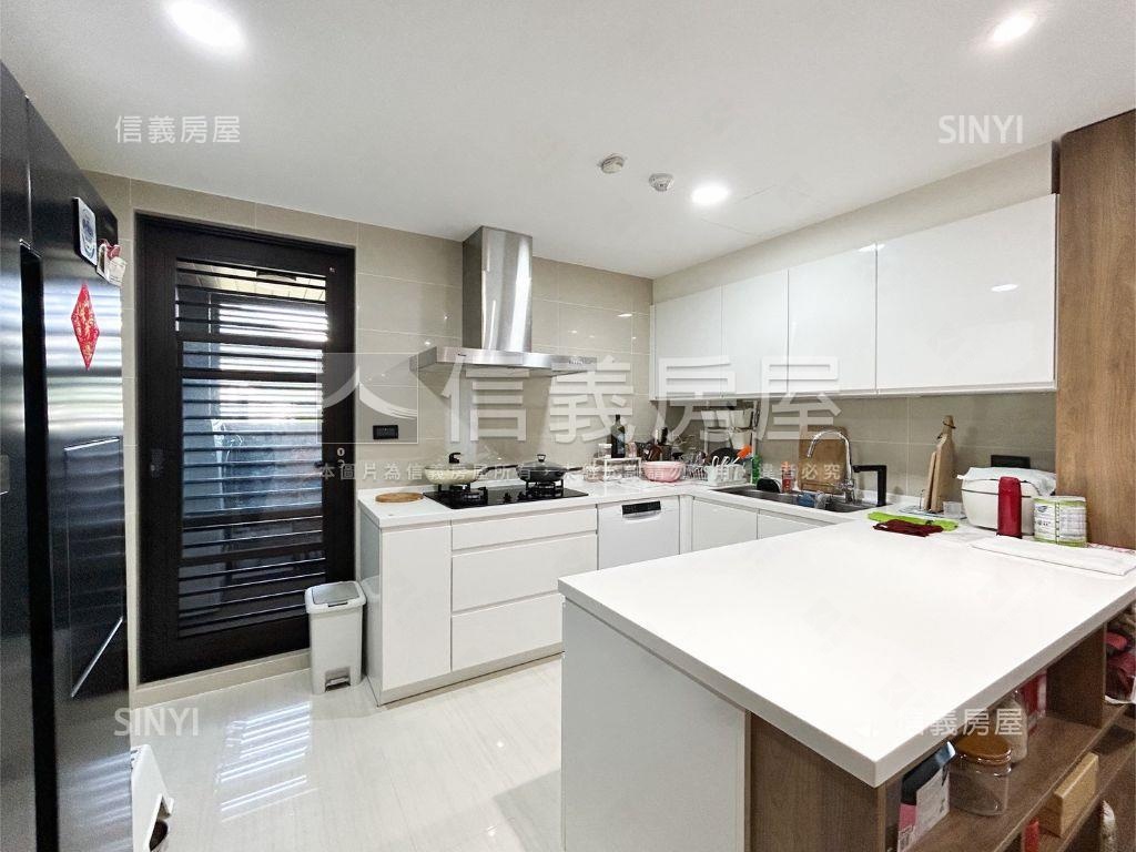 【精選】一靚四房好視野房屋室內格局與周邊環境