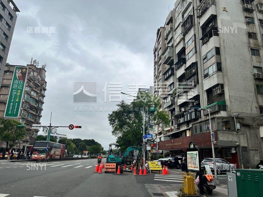 近中山國中捷運５房４樓寓房屋室內格局與周邊環境
