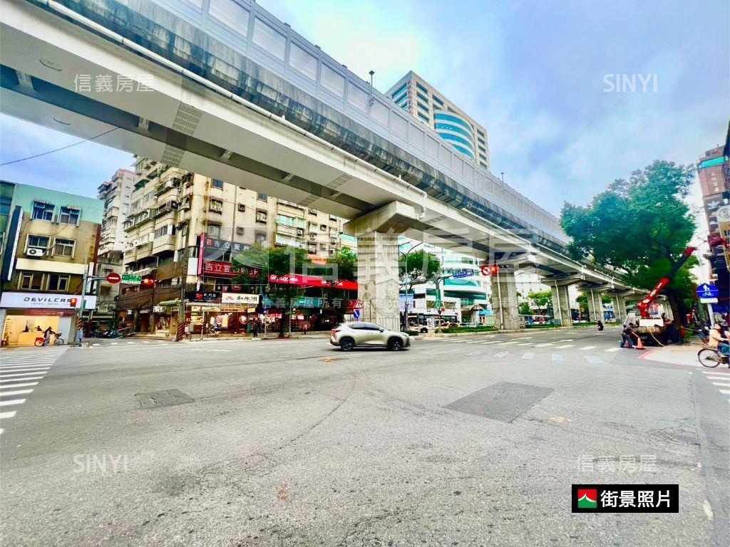 文化路稀有寬面大店面房屋室內格局與周邊環境