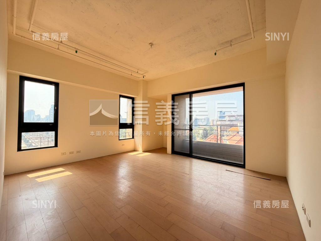 總太花廣朝南視野三平車房屋室內格局與周邊環境