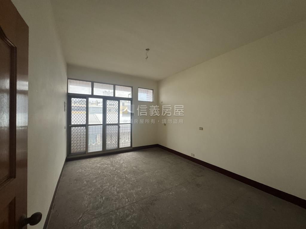 近漢銘彰興９米路美透天！房屋室內格局與周邊環境