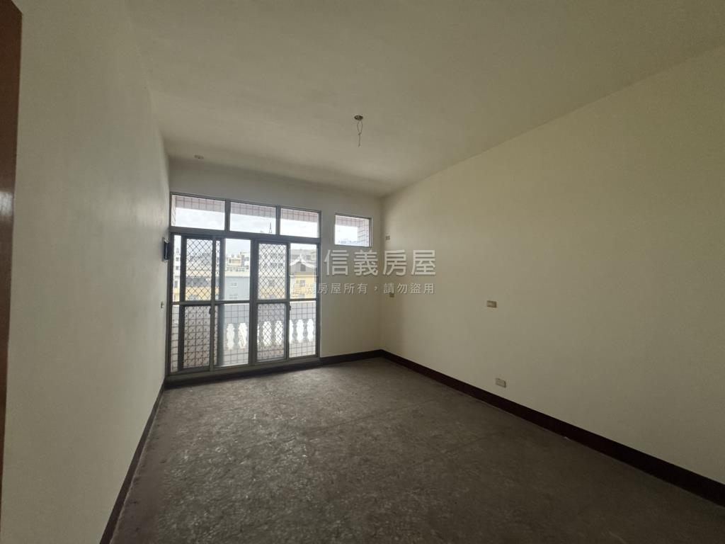 近漢銘彰興９米路美透天！房屋室內格局與周邊環境