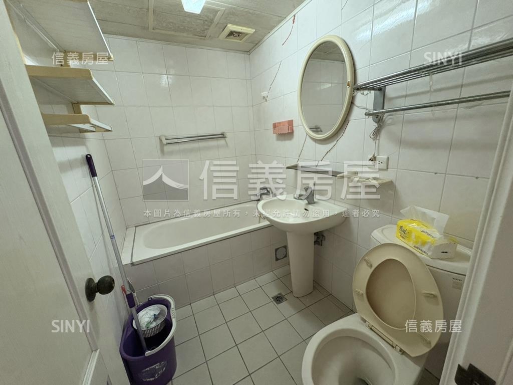 雅國天地三房車位房屋室內格局與周邊環境