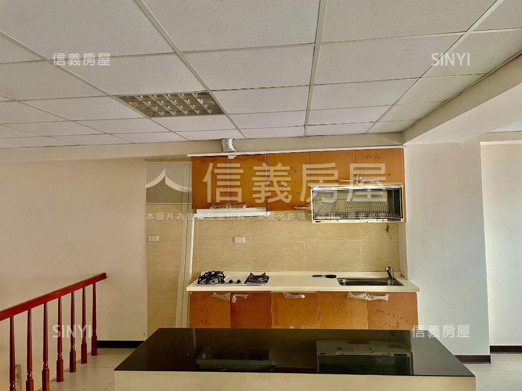 博愛街來財大面寬金店面房屋室內格局與周邊環境