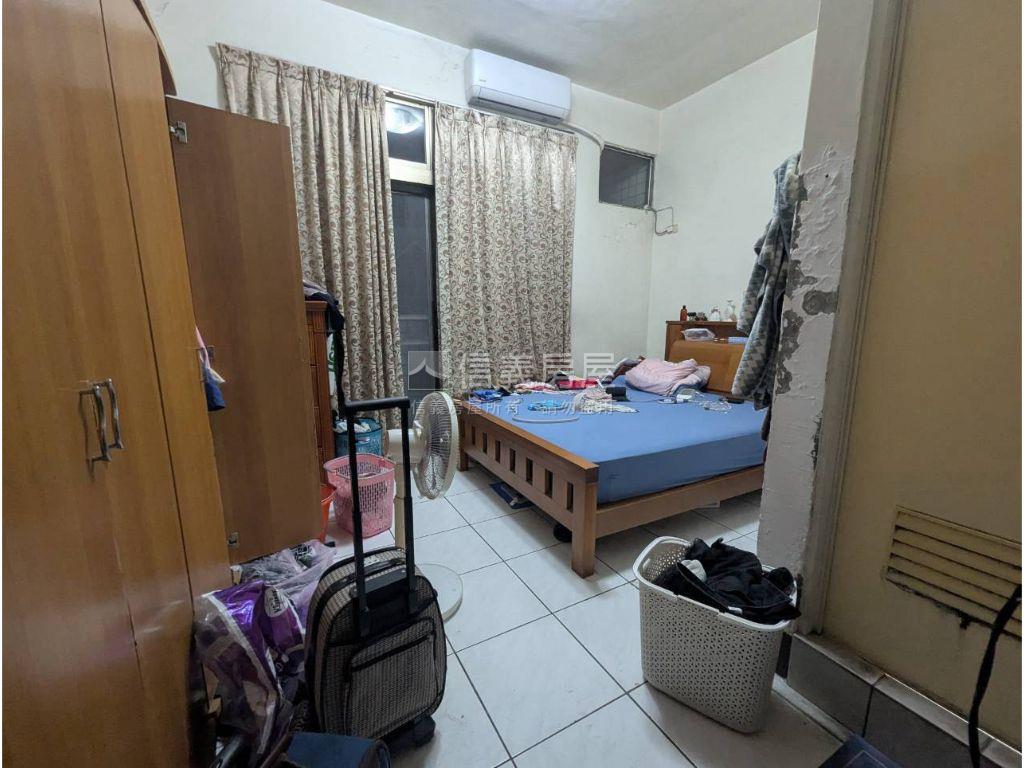 文心南路旁透天房屋室內格局與周邊環境