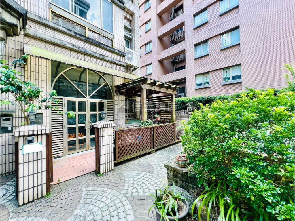 風雅頌庭院大戶房屋室內格局與周邊環境