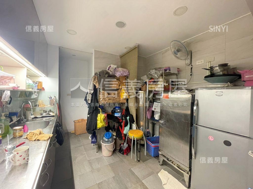 靜心角間大面寬住店房屋室內格局與周邊環境