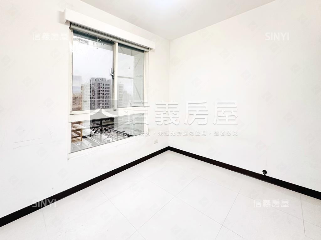 超少賣！稀有三面採光高樓房屋室內格局與周邊環境