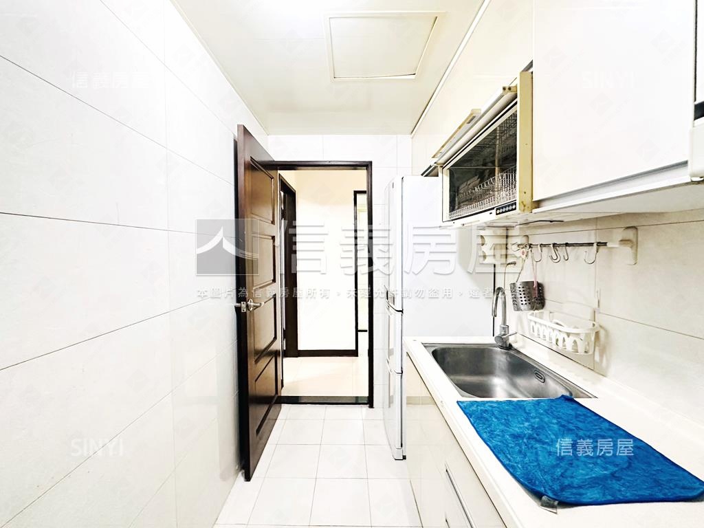 超少賣！稀有三面採光高樓房屋室內格局與周邊環境