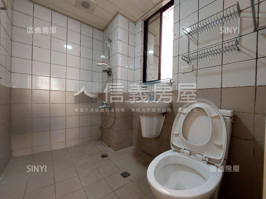 南屯甲第二期三房車位！房屋室內格局與周邊環境