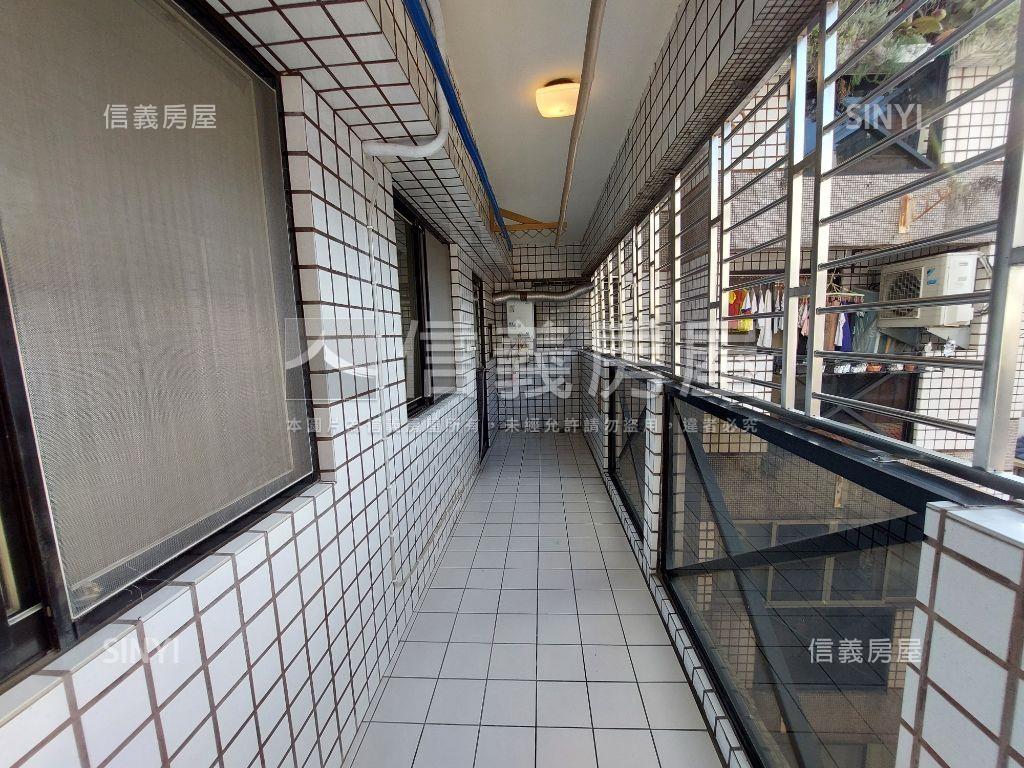 南屯甲第二期三房車位！房屋室內格局與周邊環境