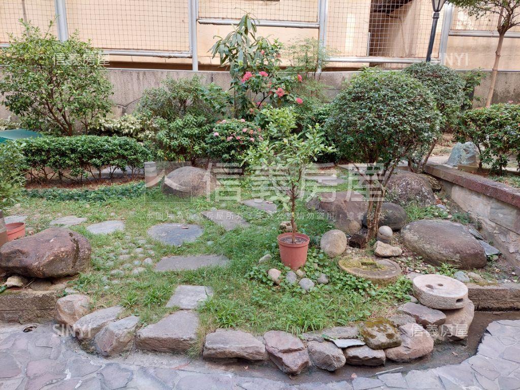 南屯甲第二期三房車位！房屋室內格局與周邊環境