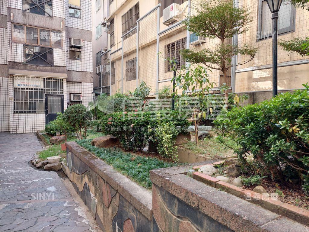 南屯甲第二期三房車位！房屋室內格局與周邊環境