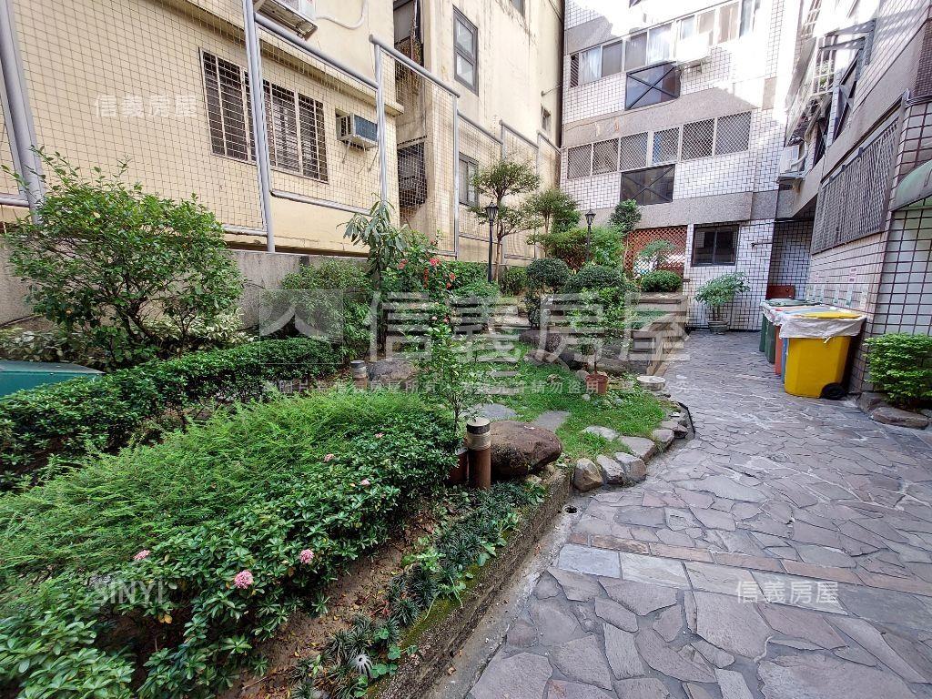 南屯甲第二期三房車位！房屋室內格局與周邊環境