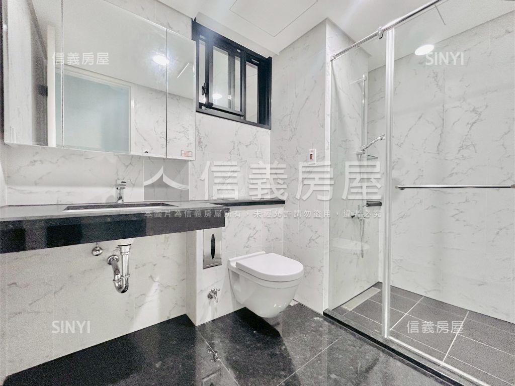 未住惠宇寬敞俯瞰中央公園房屋室內格局與周邊環境