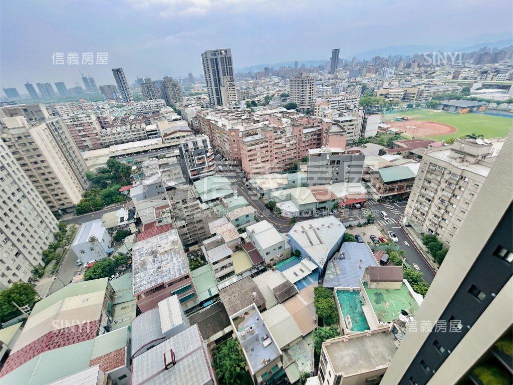 未住惠宇寬敞俯瞰中央公園房屋室內格局與周邊環境