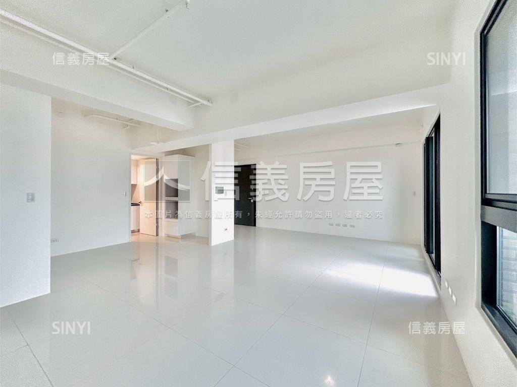 未住惠宇寬敞俯瞰中央公園房屋室內格局與周邊環境