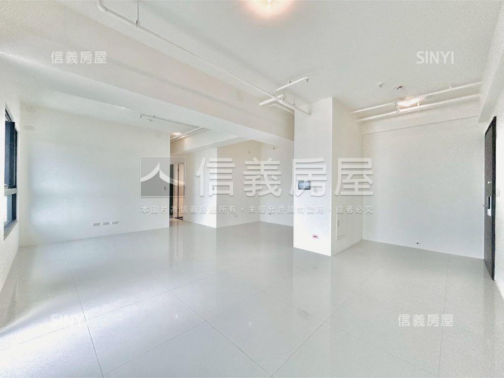 未住惠宇寬敞俯瞰中央公園房屋室內格局與周邊環境