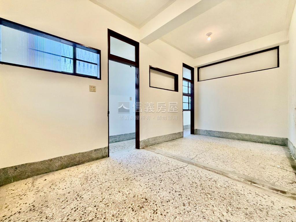㊝近新興國小★眺望綠景宅房屋室內格局與周邊環境
