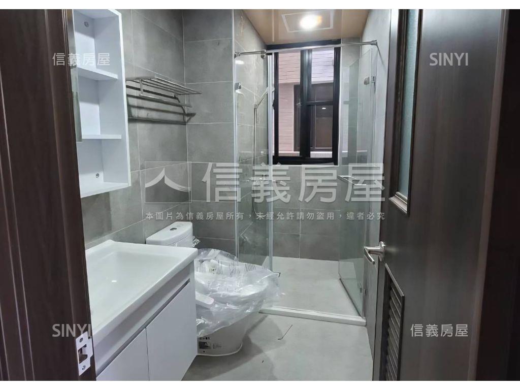 南高雄收租美兩房房屋室內格局與周邊環境