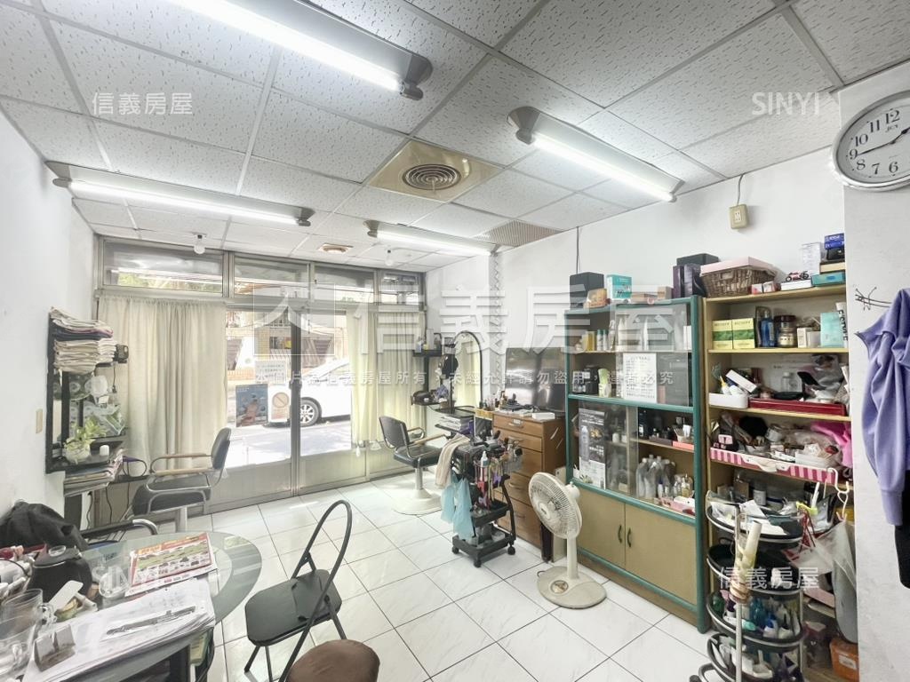 面綠景內湖行政１樓美寓房屋室內格局與周邊環境