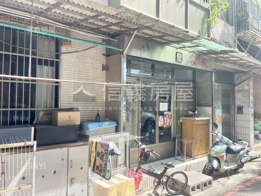 面綠景內湖行政１樓美寓房屋室內格局與周邊環境