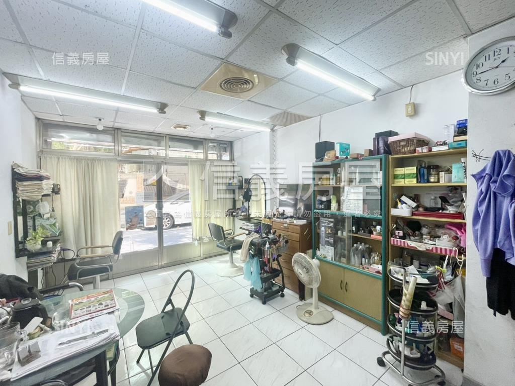 面綠景內湖行政１樓美寓房屋室內格局與周邊環境